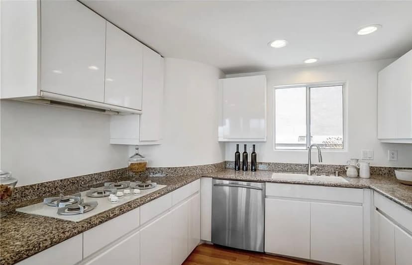 Apartment living room inspected by a ScoutMyPlace scout in Los Angeles